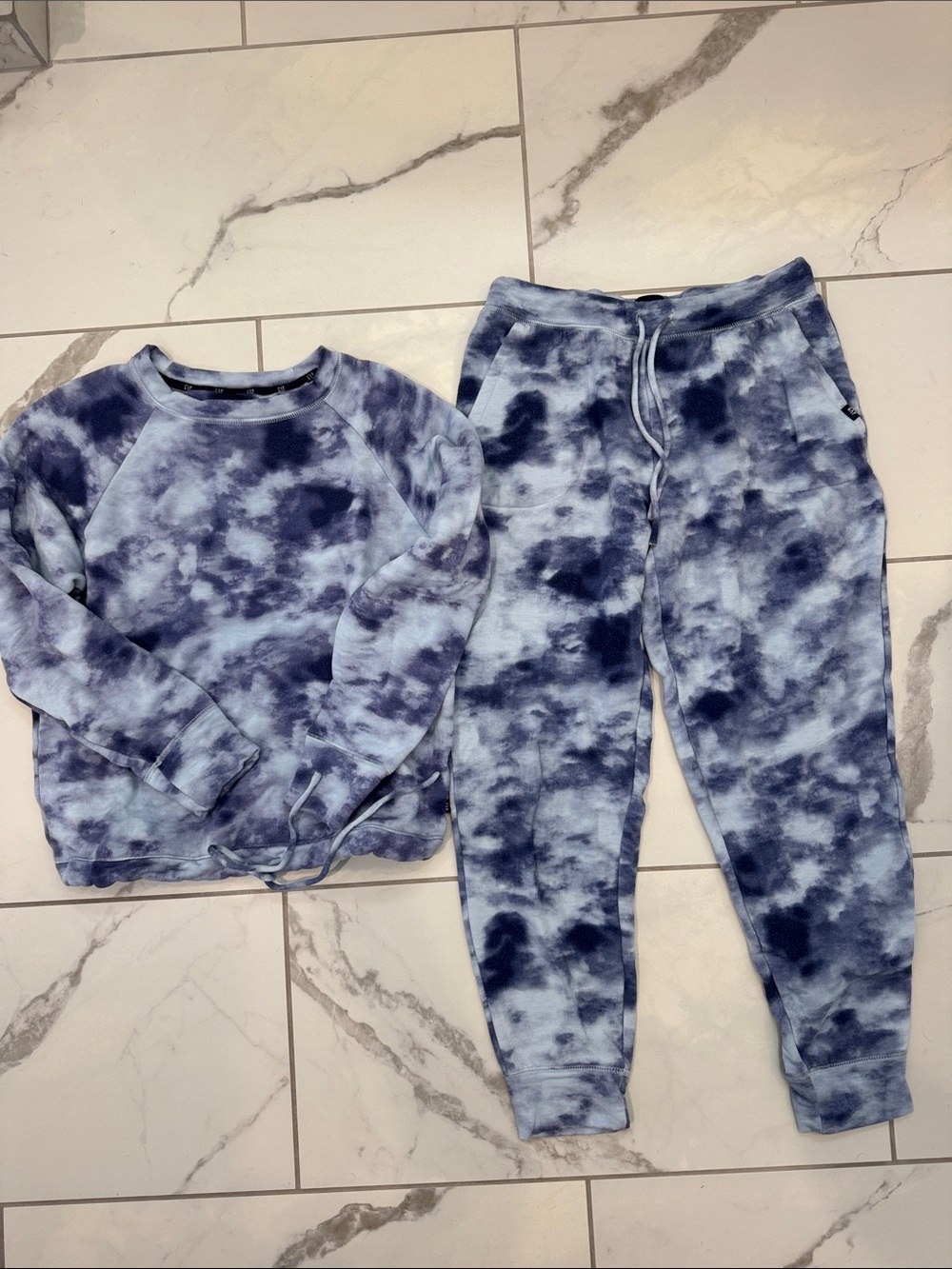 Women’s GAP Tie-Dye Jogger Set